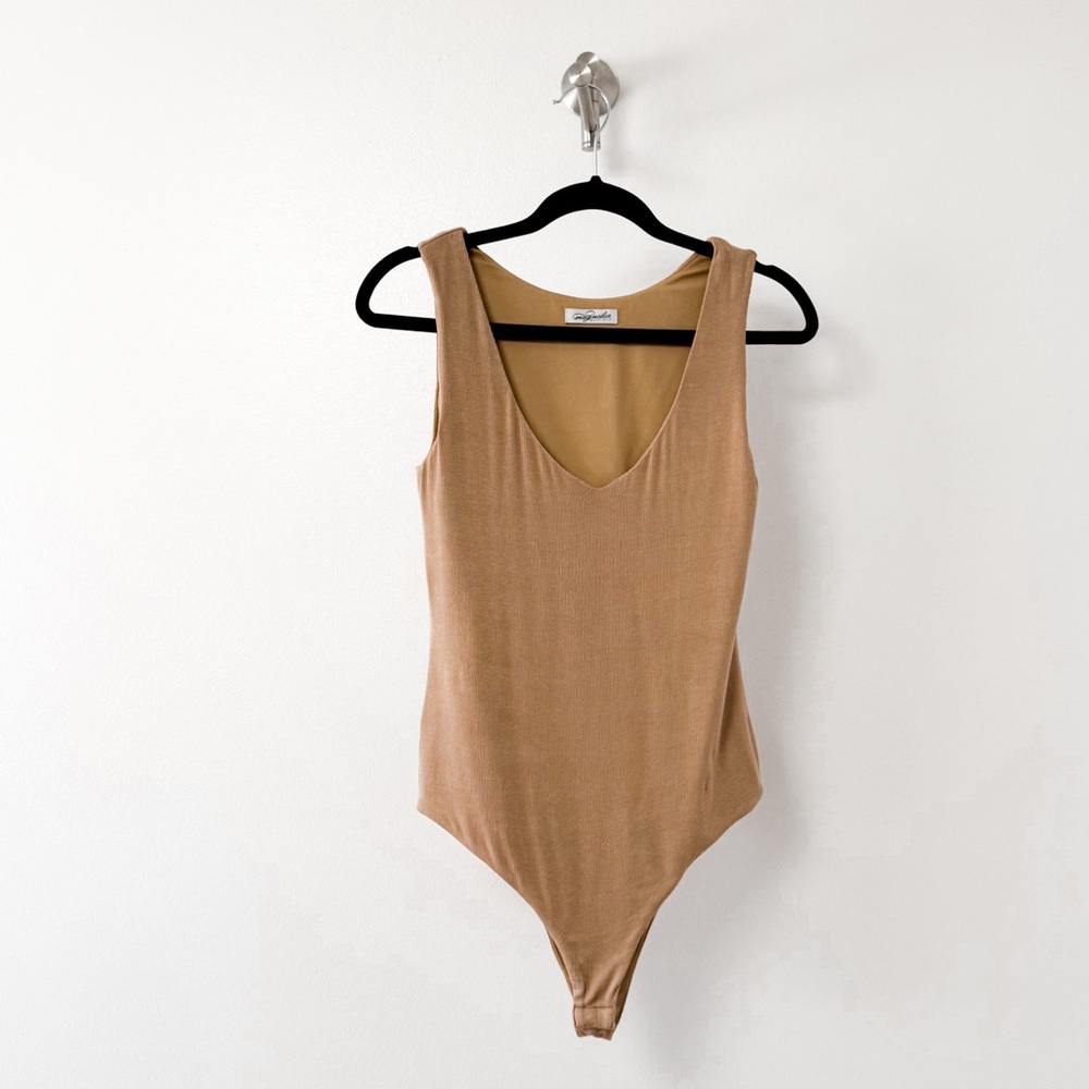 Magnolia Boutique Ribbed Sleeveless V Neck‎ Tank Bodysuit in Mocha Small
